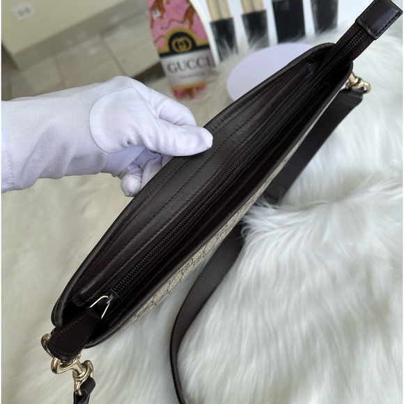 GG Messenger Bag - Picture 5 of 17